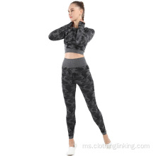 Camo Yoga mengenakan legging untuk wanita